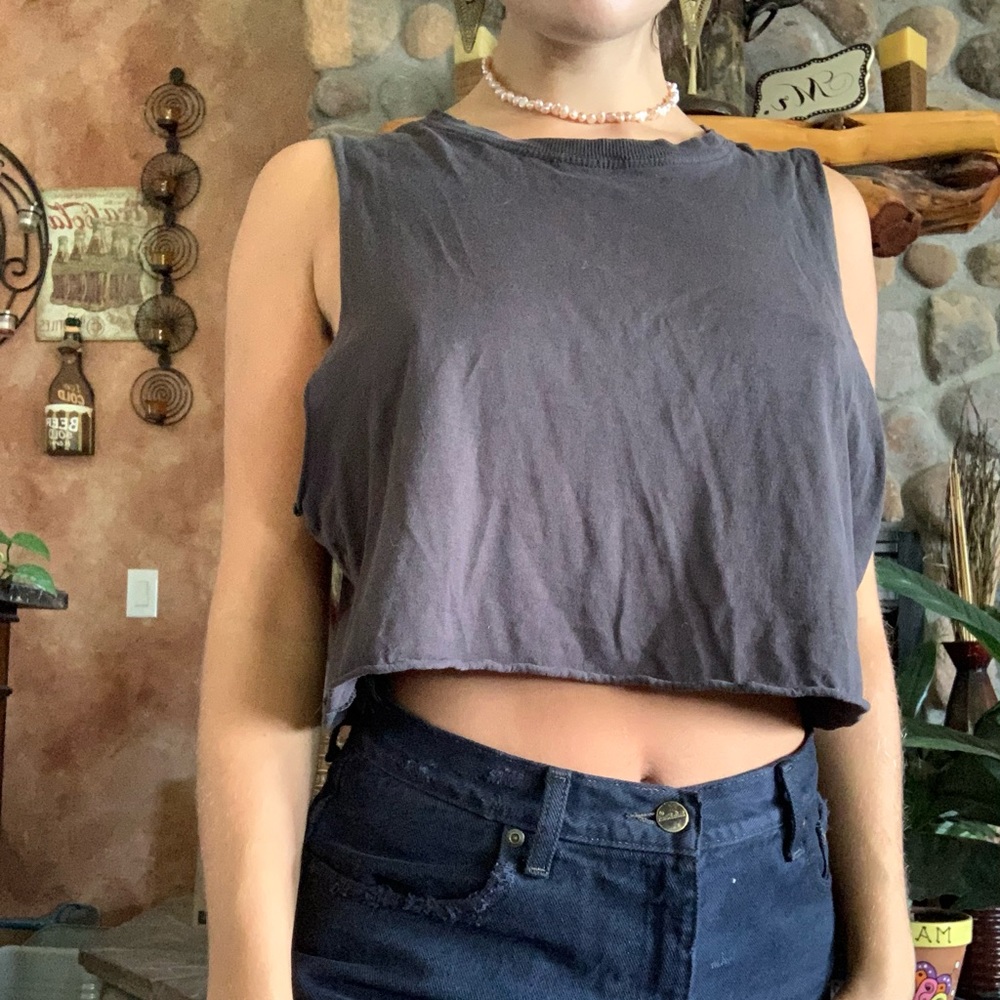 Crop top muscle tee
